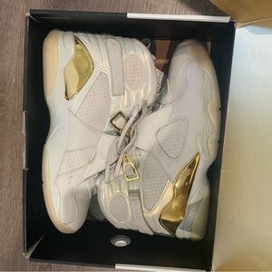 Jordan Champagne 8’s